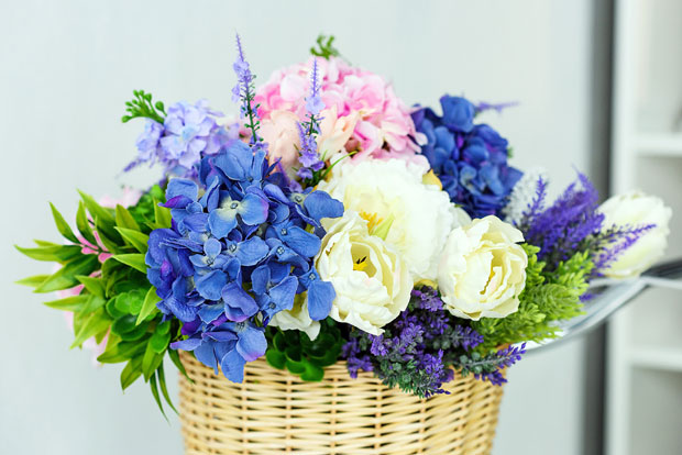 Цвеће оплемењује дом